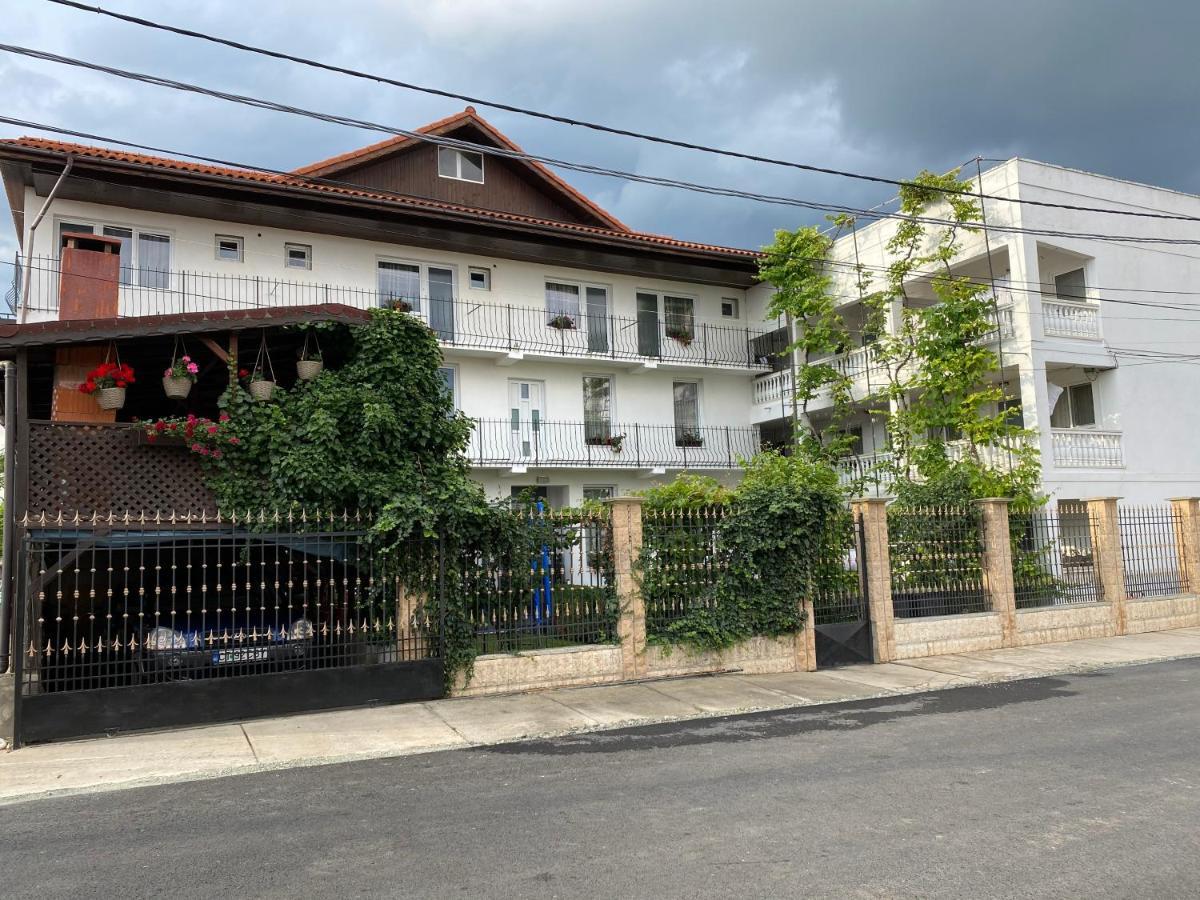 Casa Ciobi Hotel 2 ไม ภายนอก รูปภาพ